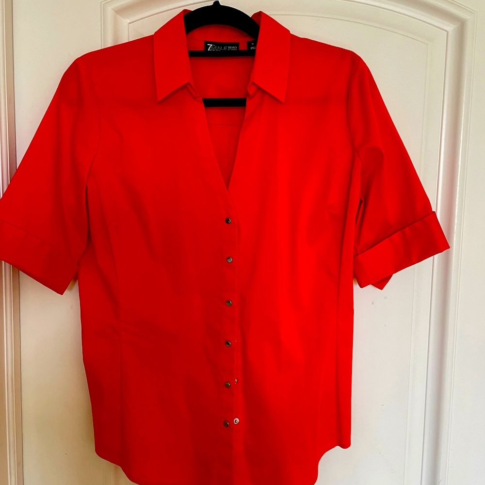 New York & Co blouse. Snap front. Cuffed sleeves. Bright beautiful orange!